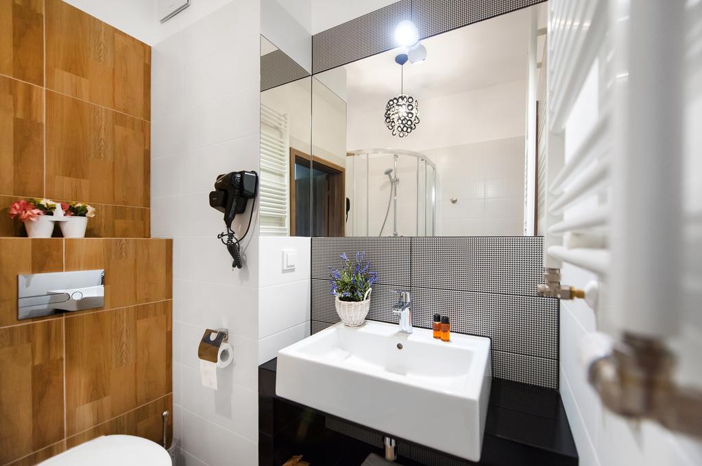 Prestige Apartments Wola Kolejowa Warsaw Room photo